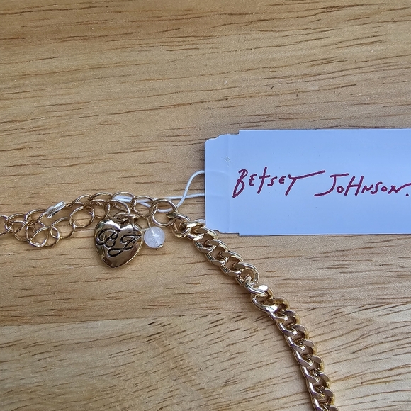 NWT Betsey Johnson  Pave Reindeer Pendant Necklace Size OS - Picture 4 of 6